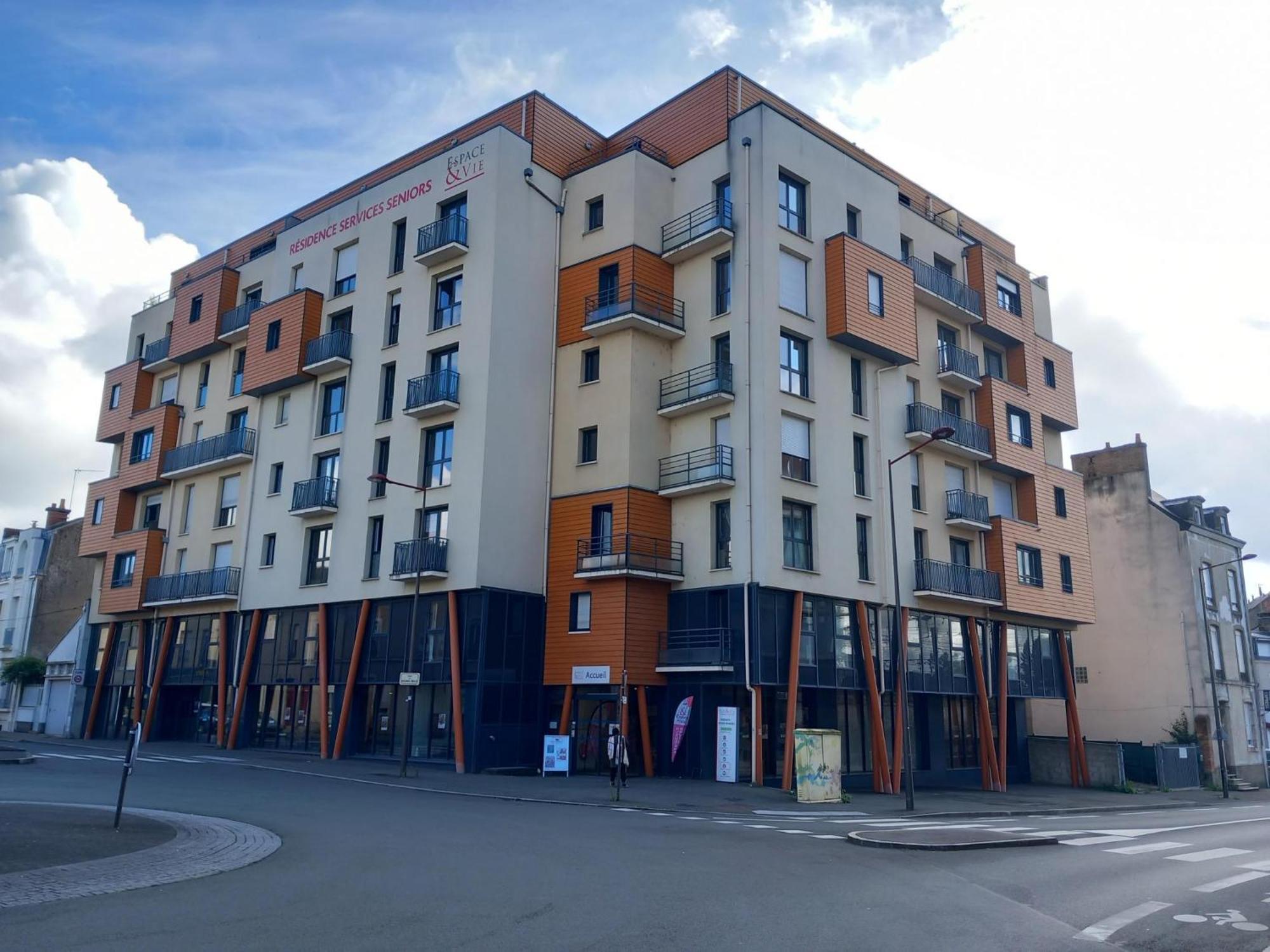 Residence Services Seniors Espace Et Vie Le Mans Bagian luar foto