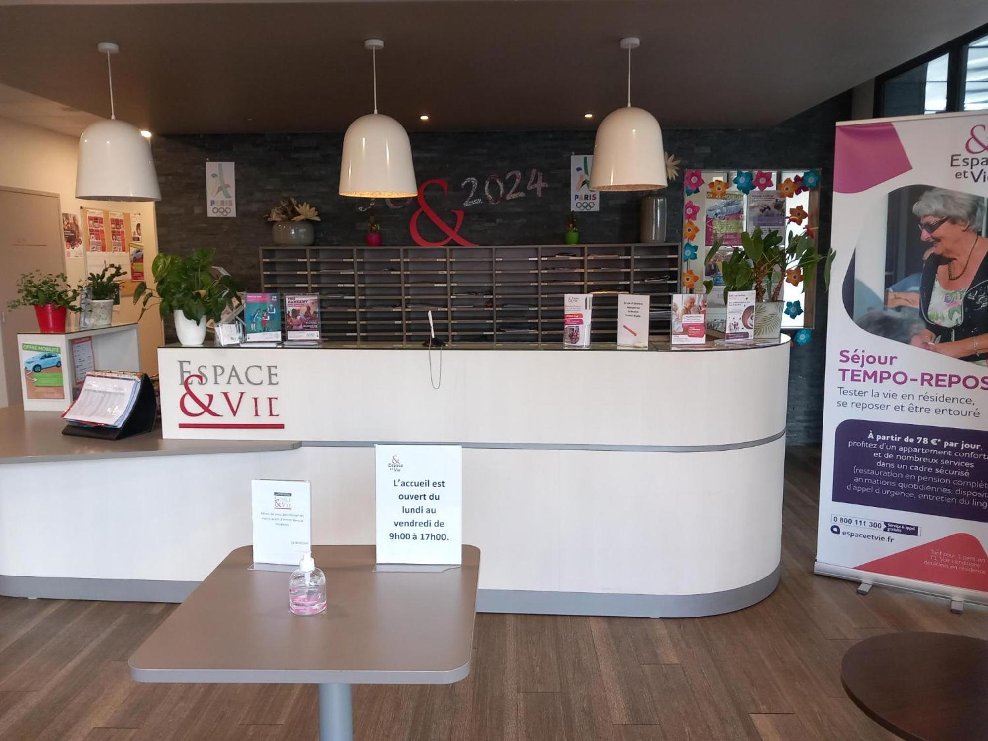 Residence Services Seniors Espace Et Vie Le Mans Bagian luar foto